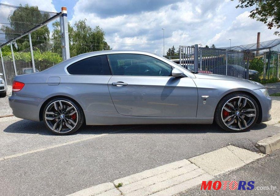 2007' BMW Serija 3 Coupe 330Cd photo #1