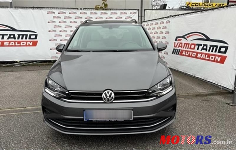 2018' Volkswagen Golf Sportsvan photo #2