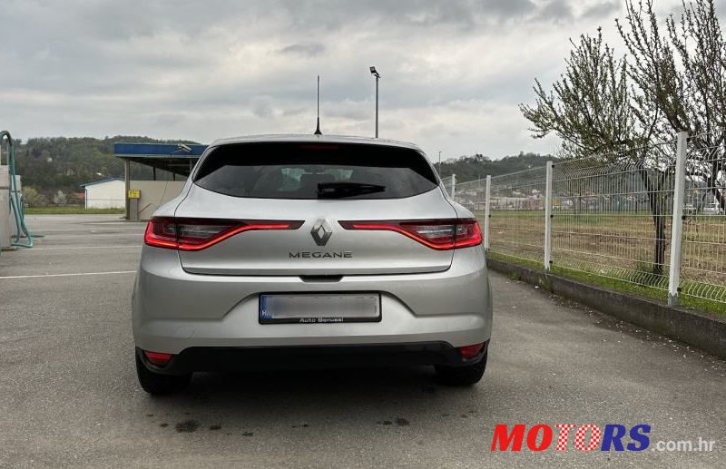 2019' Renault Megane photo #4