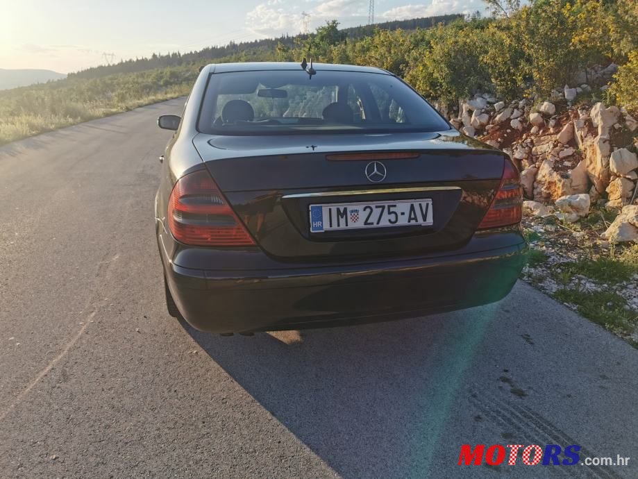 2003' Mercedes-Benz E-Klasa 220 Cdi photo #3