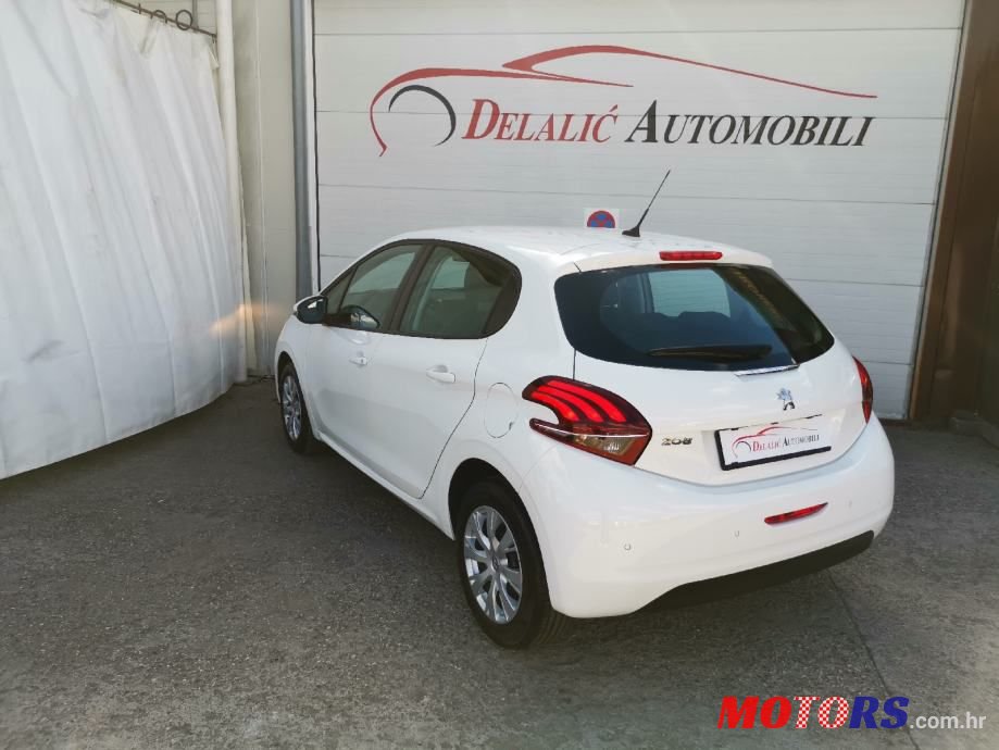 2020' Peugeot 208 photo #5