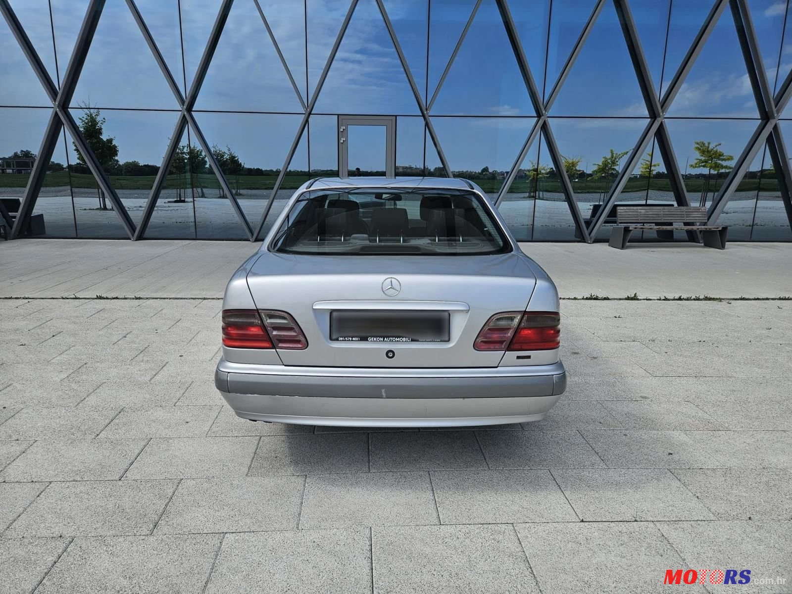 2001' Mercedes-Benz E-Klasa 220 photo #4