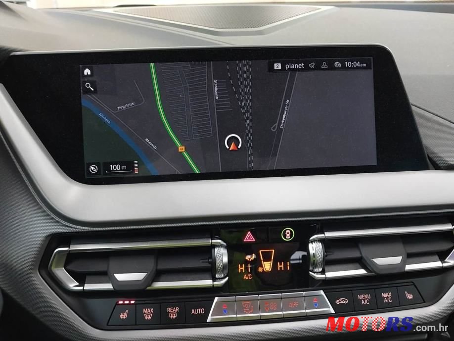 2023' BMW Serija 1 118I photo #6