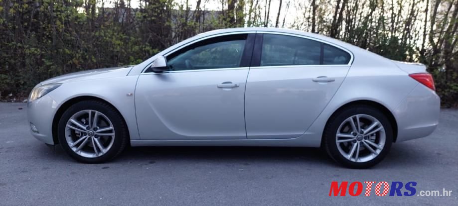 2011' Opel Insignia 2,0 Cdti Sport photo #2