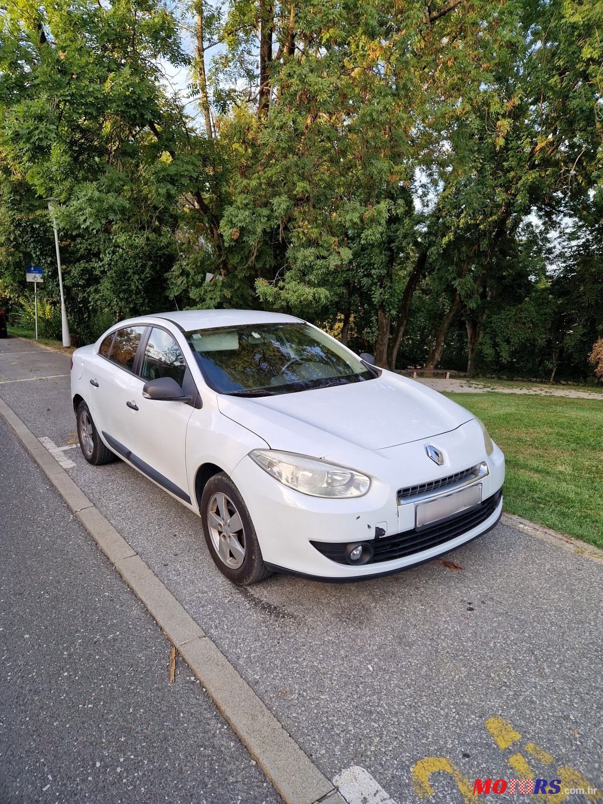 2011' Renault Fluence 1,5 Dci photo #1