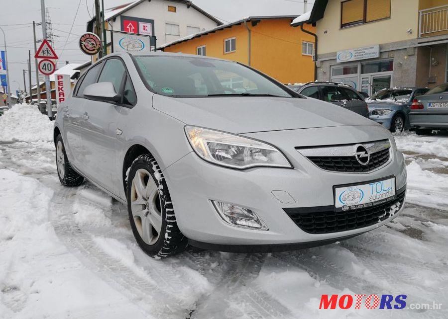 2011' Opel Astra 1,7 Cdti photo #2
