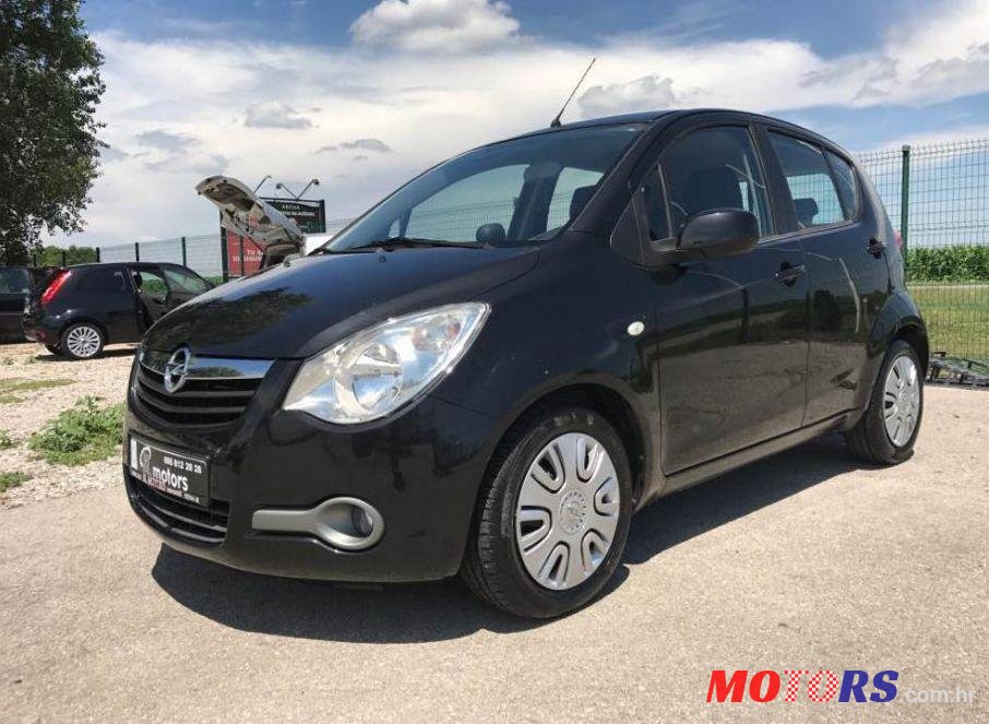 2009' Opel Agila 1,2 photo #1