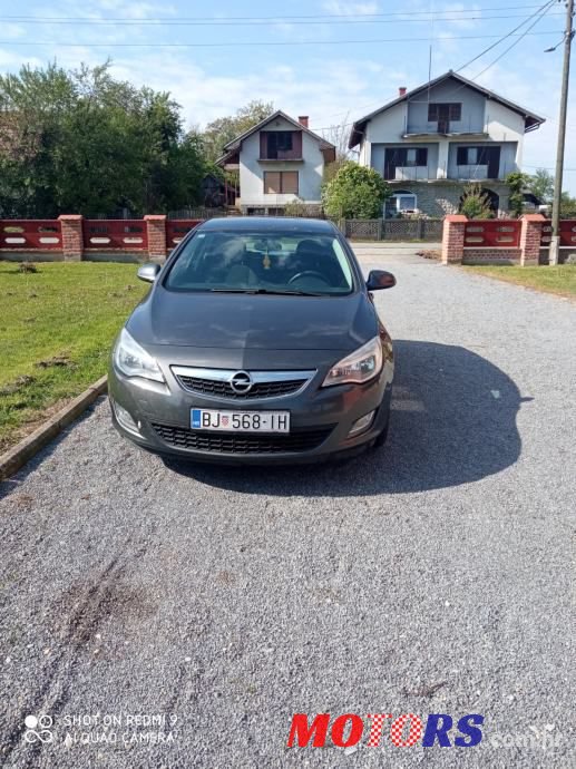 2012' Opel Astra 1,3 Cdti photo #2