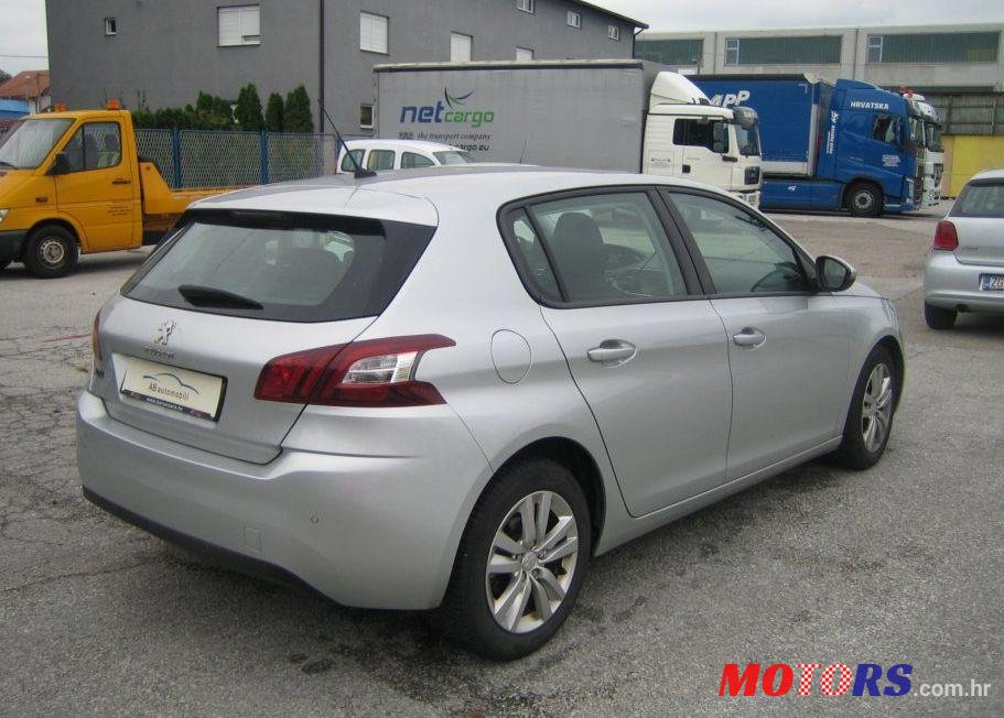 2015' Peugeot 308 1,6 E-Hdi photo #1