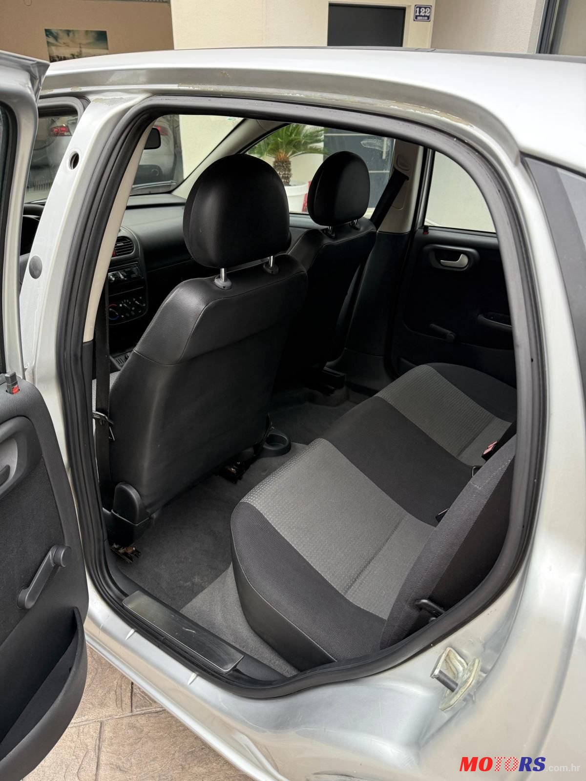 2005' Opel Corsa 1,2 16V photo #5