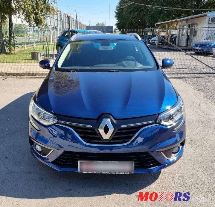 2017' Renault Megane Grandtour photo #2