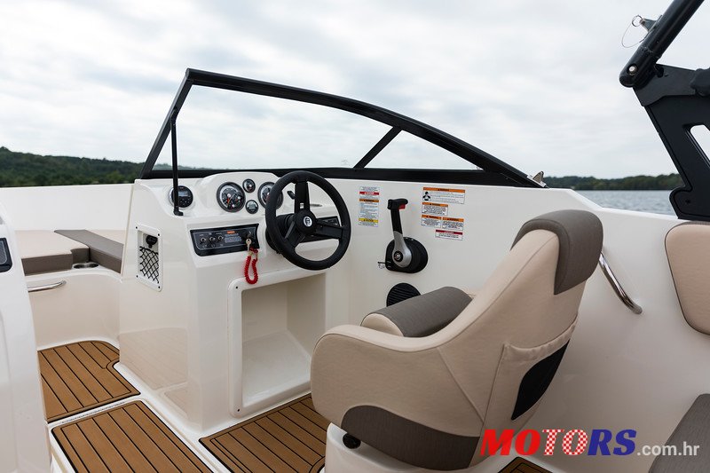 2021' Bayliner VR4 photo #6