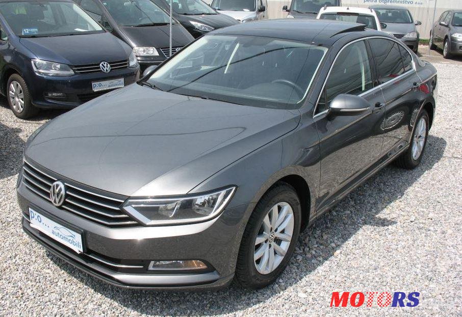 2015' Volkswagen Passat 1.6Tdi Comfortline photo #1