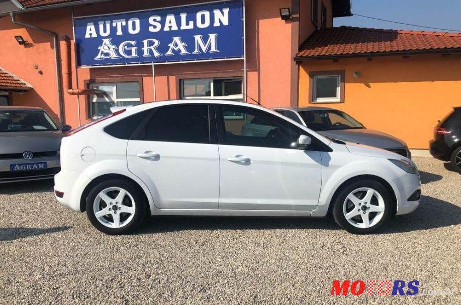 2010' Ford Focus 1,8 photo #1