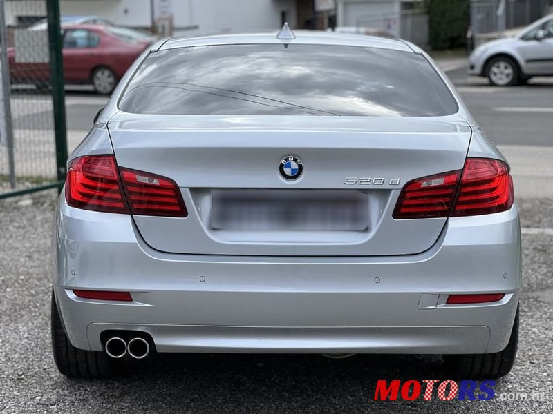 2015' BMW Serija 5 520D photo #6