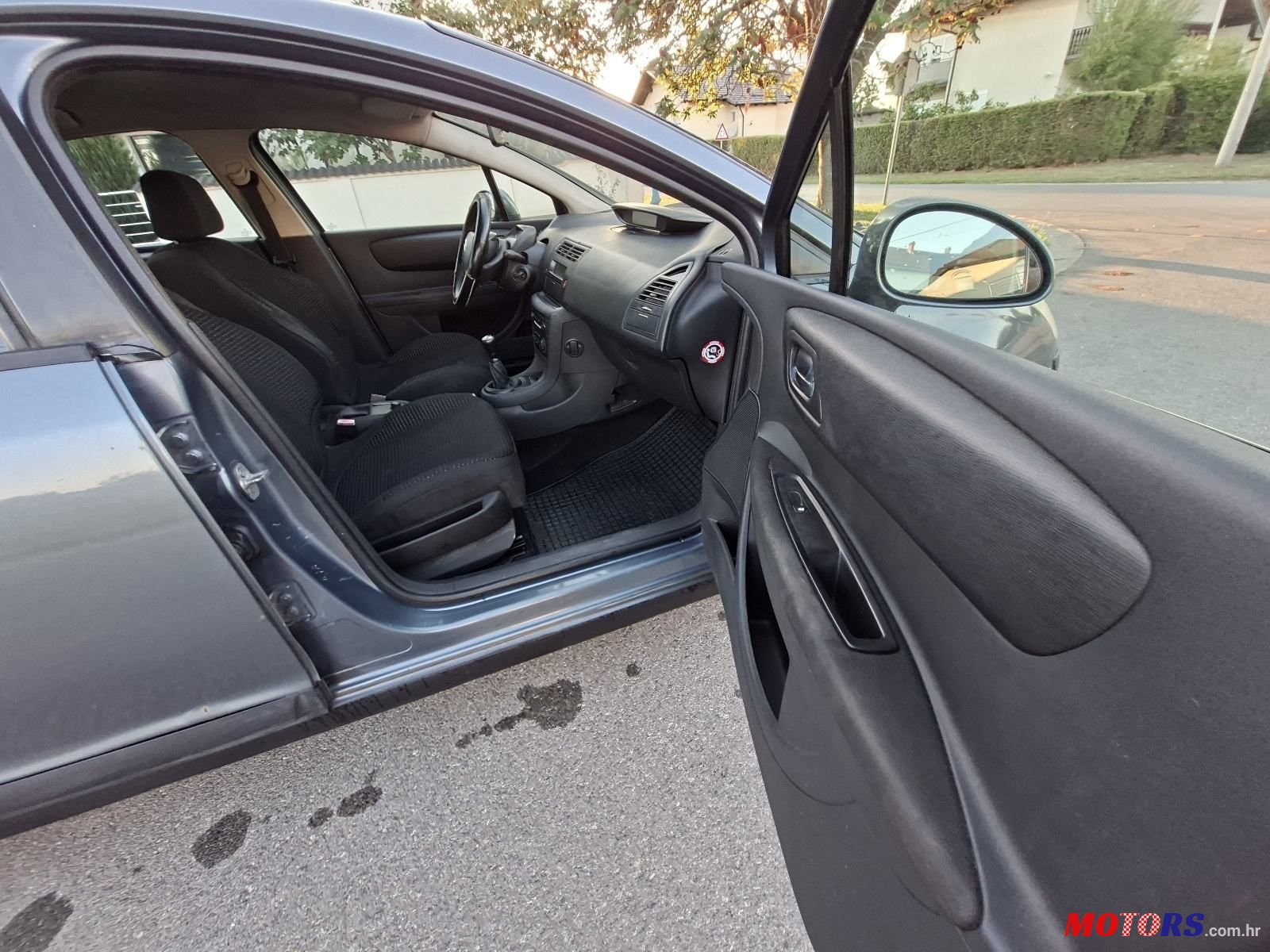 2006' Citroen C4 1 6 Hdi photo #4
