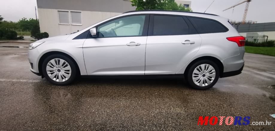 2015' Ford Focus Karavan photo #3