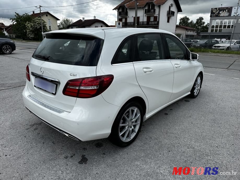 2016' Mercedes-Benz B-Klasa 180 photo #6
