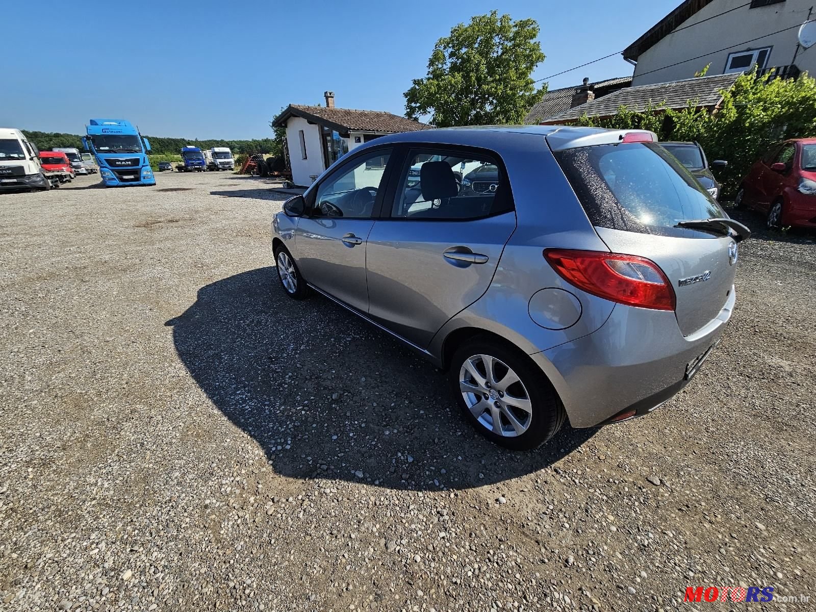 2011' Mazda 2 Sport photo #5