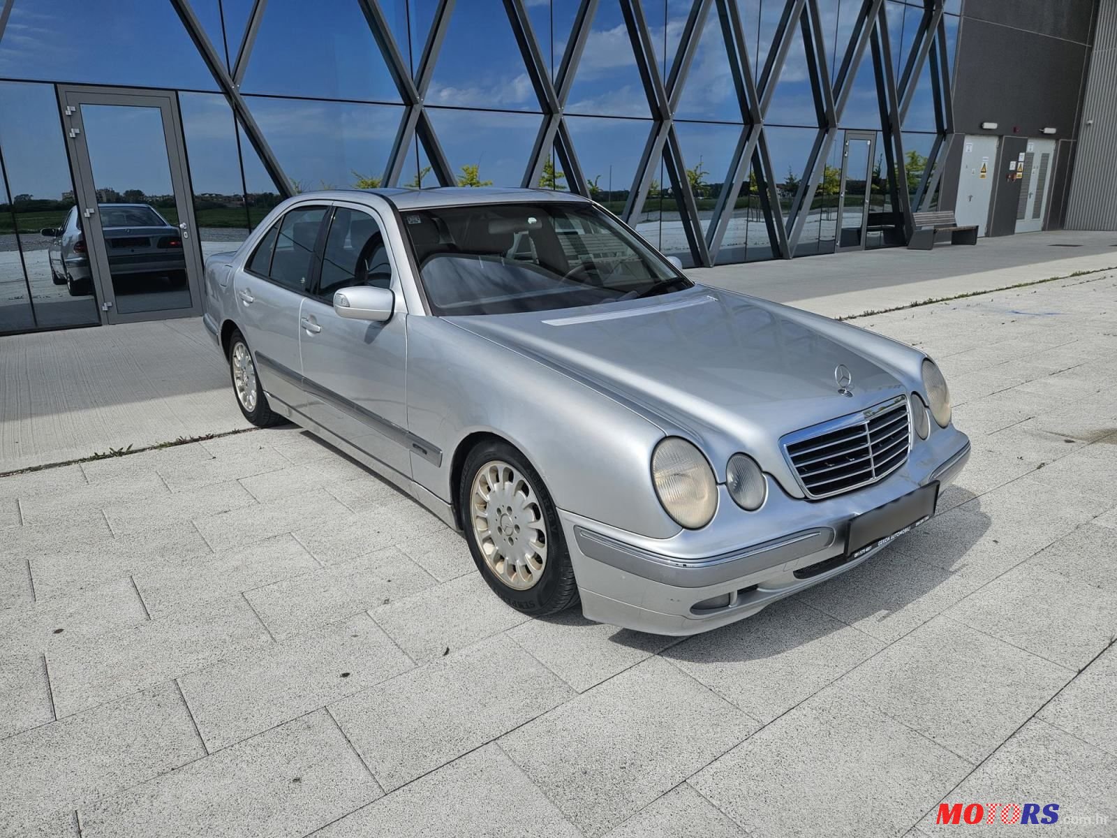 2001' Mercedes-Benz E-Klasa 220 photo #2