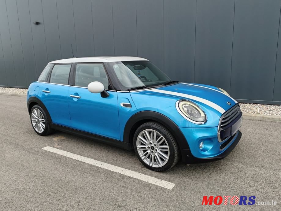 2015' MINI Cooper photo #5