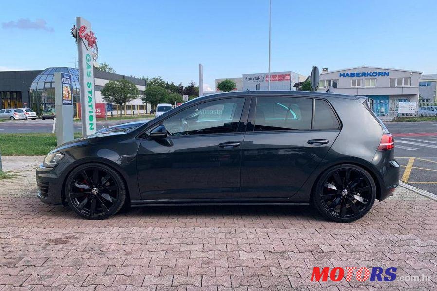 2015' Volkswagen Golf VII Golf Gtd photo #1