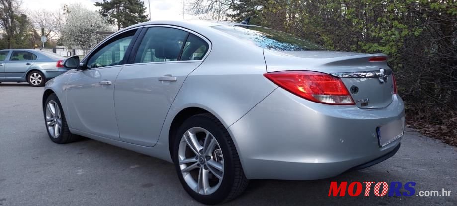 2011' Opel Insignia photo #6