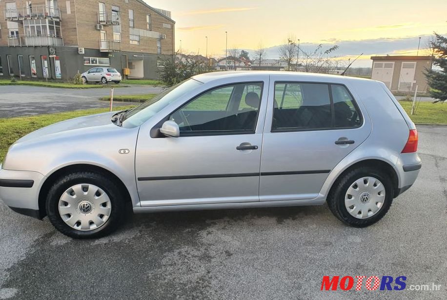 2001' Volkswagen Golf 4 1,9 Tdi photo #1