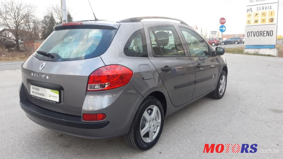 2010' Renault Clio photo #4
