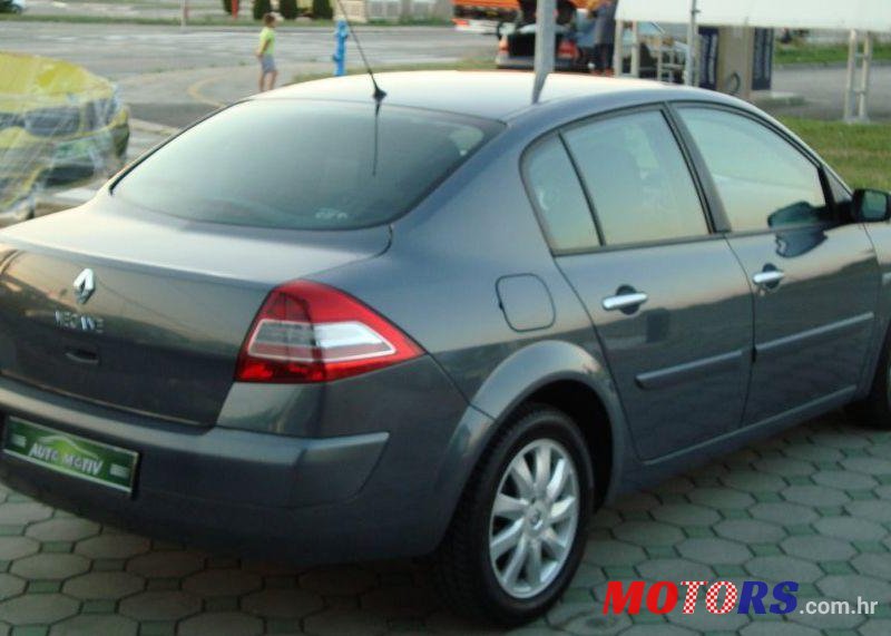 2007' Renault Megane Sedan photo #4