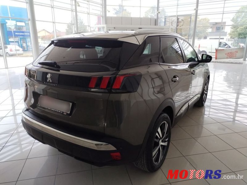 2018' Peugeot 3008 1,5 Bluehdi photo #4