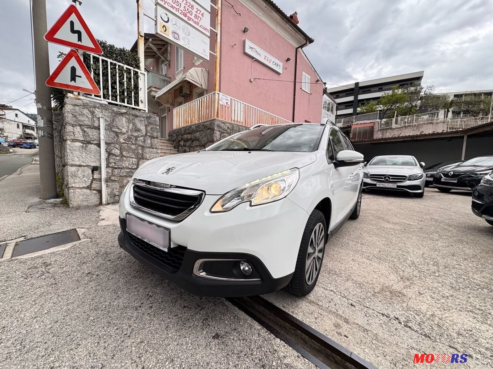 2014' Peugeot 2008 1,6 E-Hdi photo #1