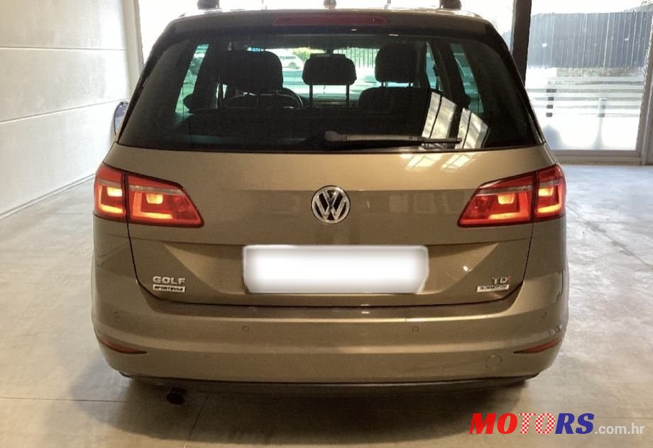 2016' Volkswagen Golf Sportsvan photo #4