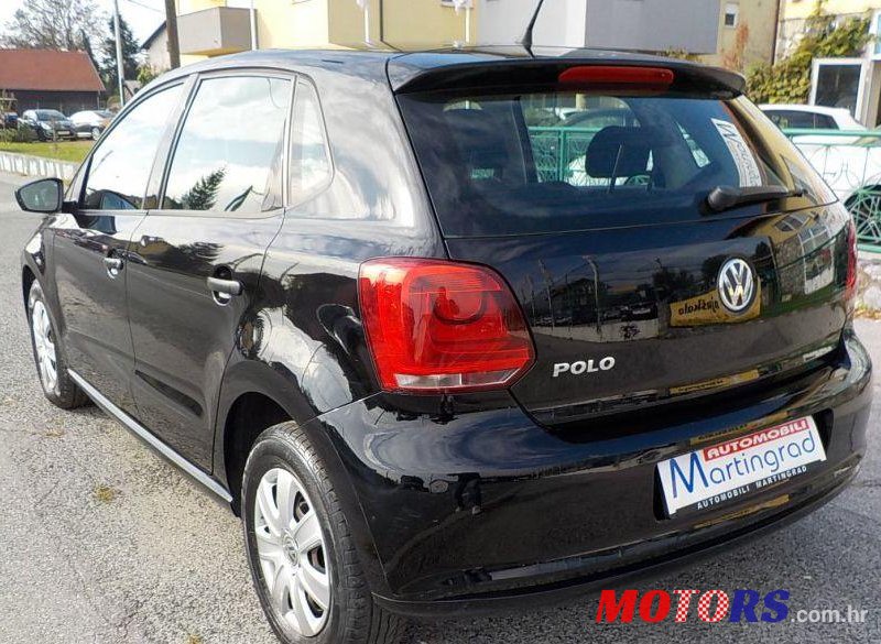 2011' Volkswagen Polo photo #2