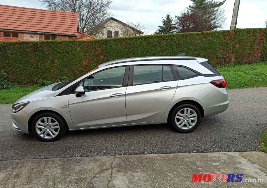 2016' Opel Astra Karavan 1,6 Cdti photo #1