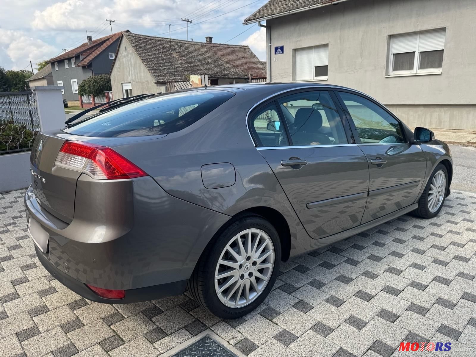 2008' Renault Laguna 2,0 Dci photo #4