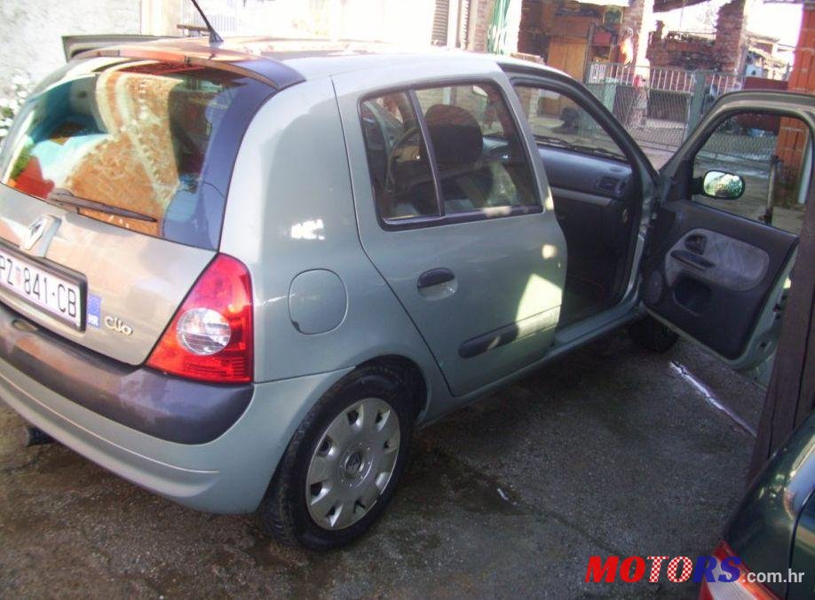 2002' Renault Clio 1,2 photo #1