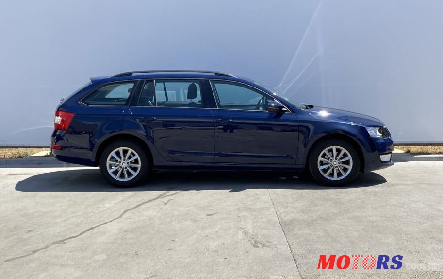 2017' Skoda Octavia Combi photo #3
