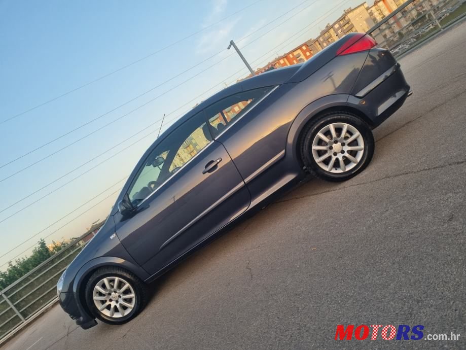 2008' Opel Astra photo #6