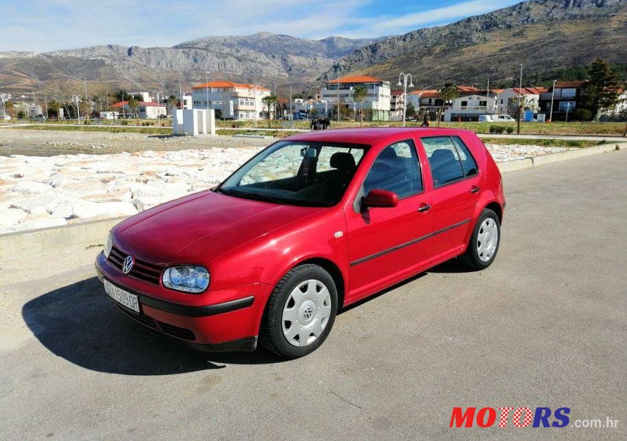 2002' Volkswagen Golf IV 1.4 16V photo #1