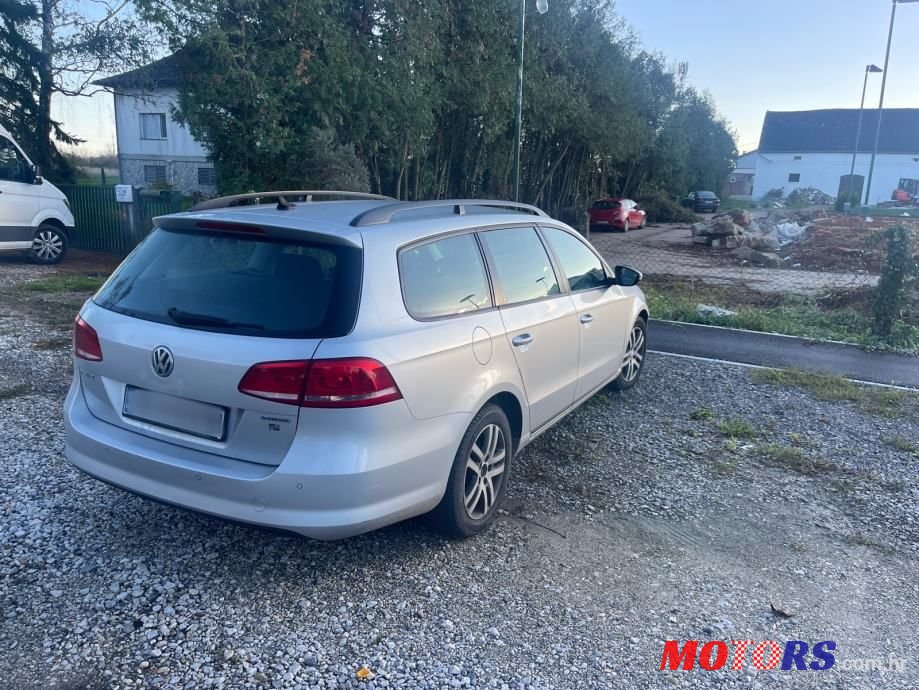 2012' Volkswagen Passat 1,6 Tdi Bmt photo #4
