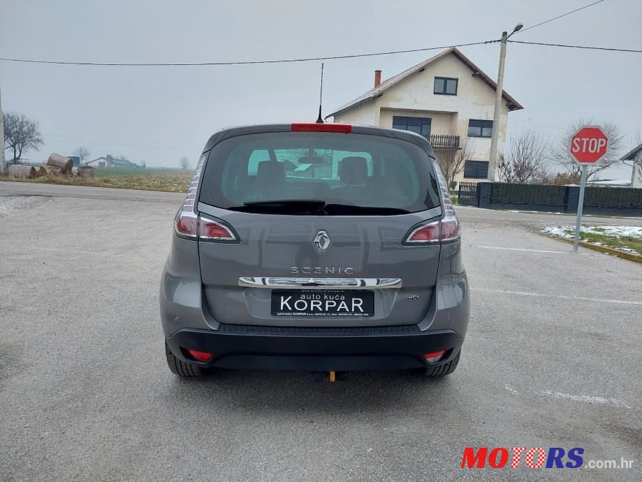 2015' Renault Scenic photo #6