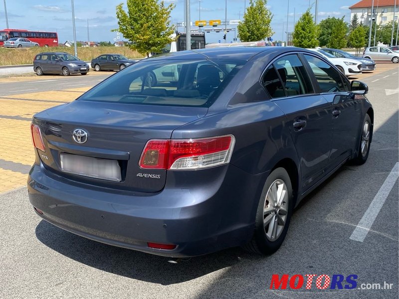 2010' Toyota Avensis 1,6 photo #5