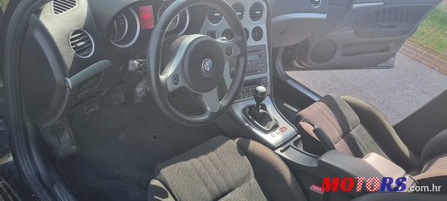 2011' Alfa Romeo 159 Sw photo #4