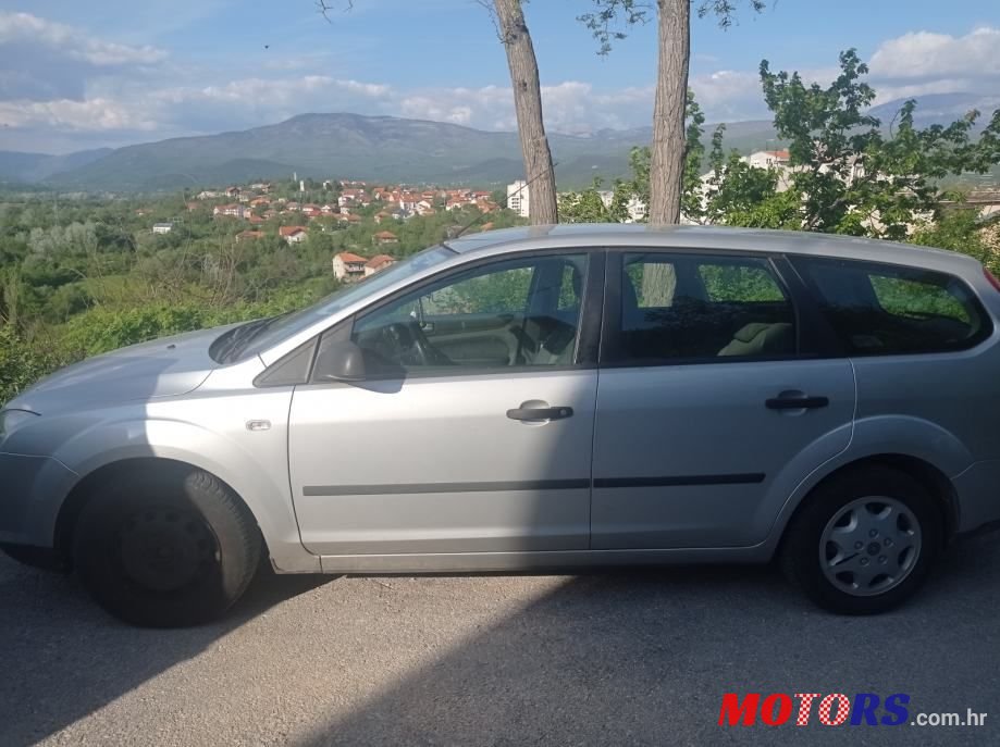 2006' Ford Focus Karavan photo #4