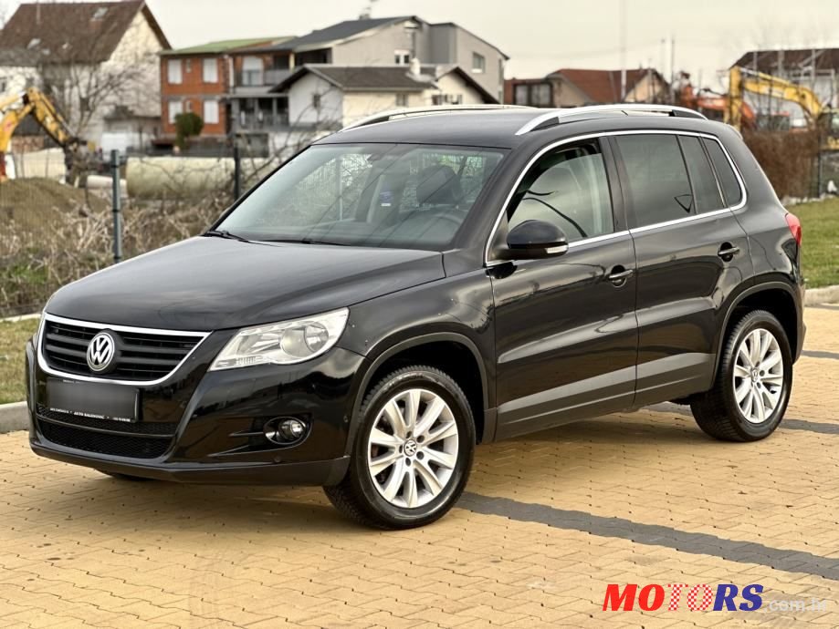 2010' Volkswagen Tiguan Sport photo #6