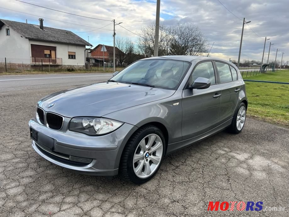 2011' BMW Serija 1 118D photo #1