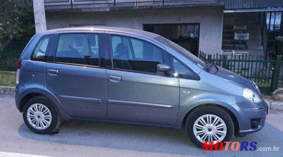 2008' Lancia Musa 1,3 Mjt photo #1