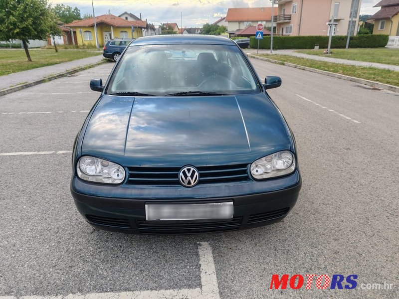 2002' Volkswagen Golf IV 1,9 Sdi photo #2