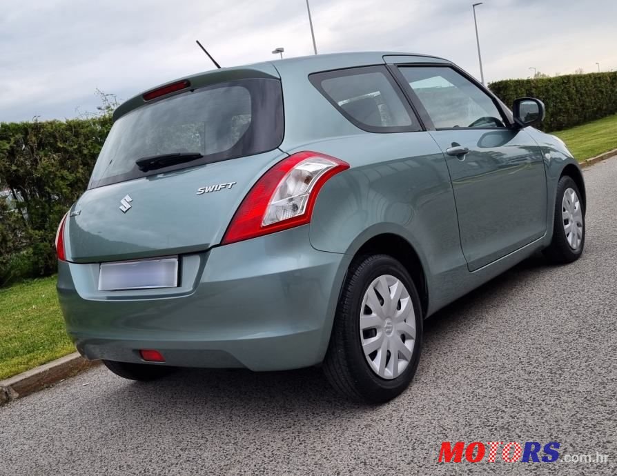 2010' Suzuki Swift 1,2 Glx Ac photo #6